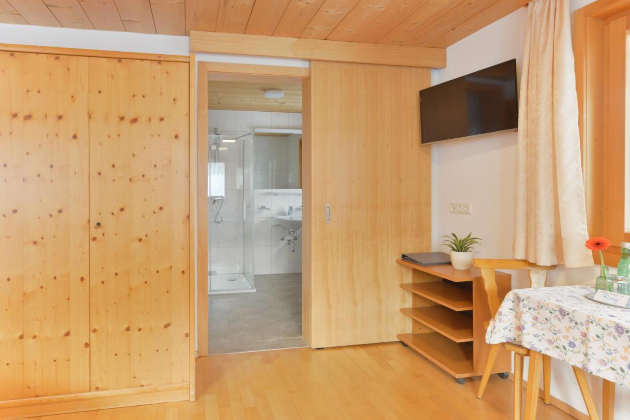 Pension Haus Romy Schoppernau Esterno foto